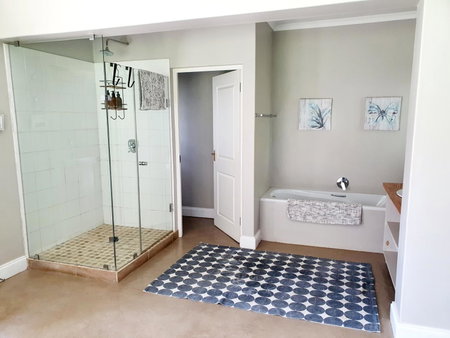 Hilton Garden Studio, Hilton, South Africa