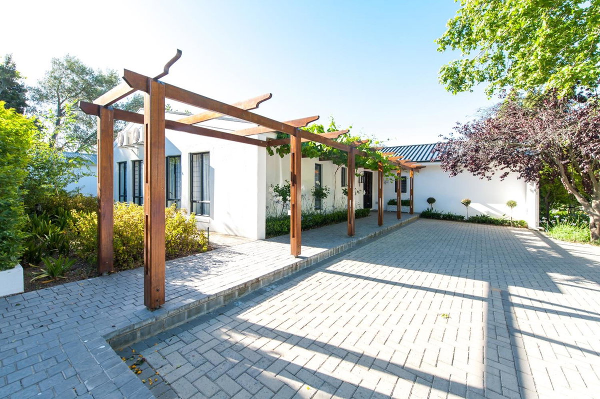 Hotel · Evertsdal Guesthouse, Kraaifontein