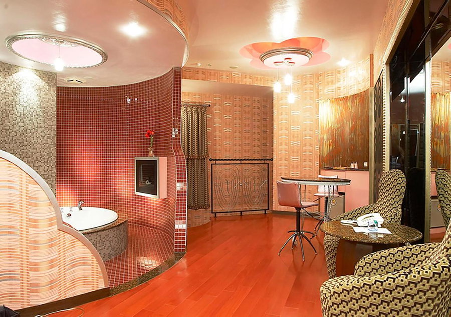 Royal Group Motel Nan Tse Branch, Nanzi, 台湾