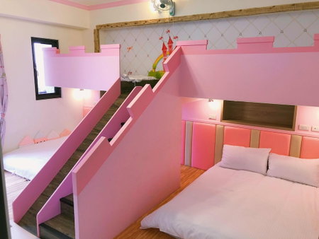 Childlike Innocence, Ji'an, Taiwan