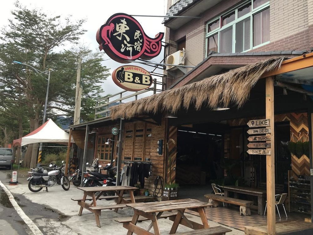 Hotel · Donghe Surf Shop & Hostel - Taitung, Donghe