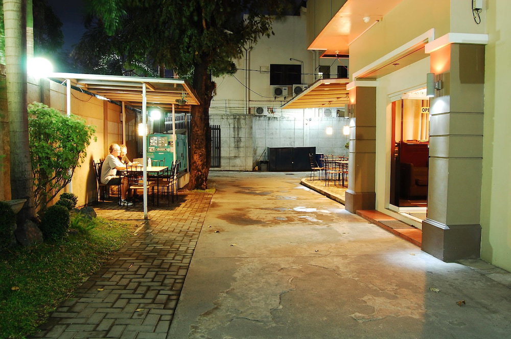 Rumi Apartelle Hotel, Philippines