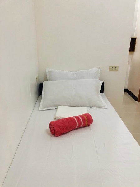 LR Hostel and Cafe, Moalboal, Philippines