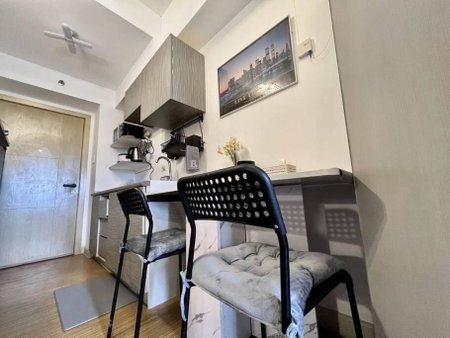 H&H at Grace Residences, Manila, Filipinas