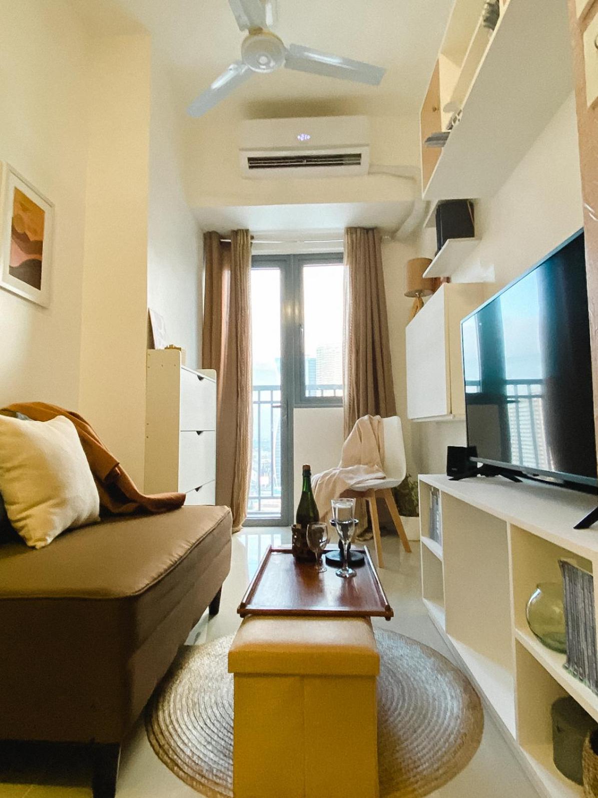 Fame Residences Tower-1 Unit 3207 in Mandaluyong 1 Br w Balcony City view, Philippinen