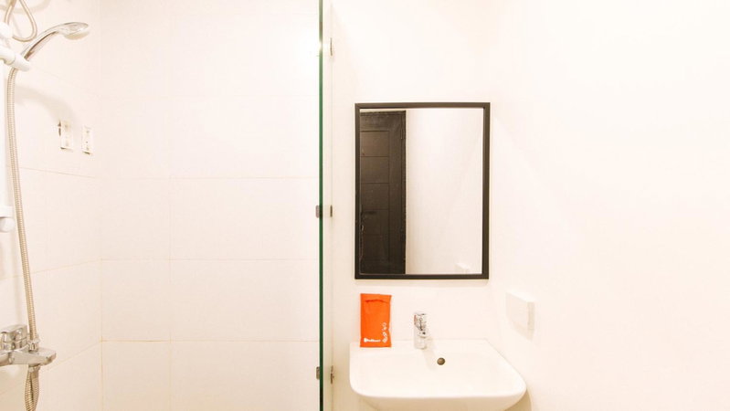 RedDoorz Plus at MM Hotel Las Pinas former RedDoorz Plus Near Bamboo Organ, Manila, Philippines