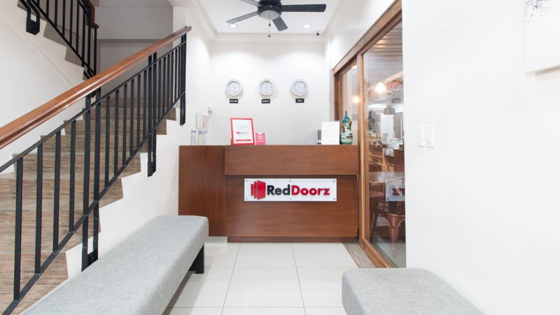 RedDoorz Plus @ Diola Villamonte Bacolod, Bacolod, Филиппины