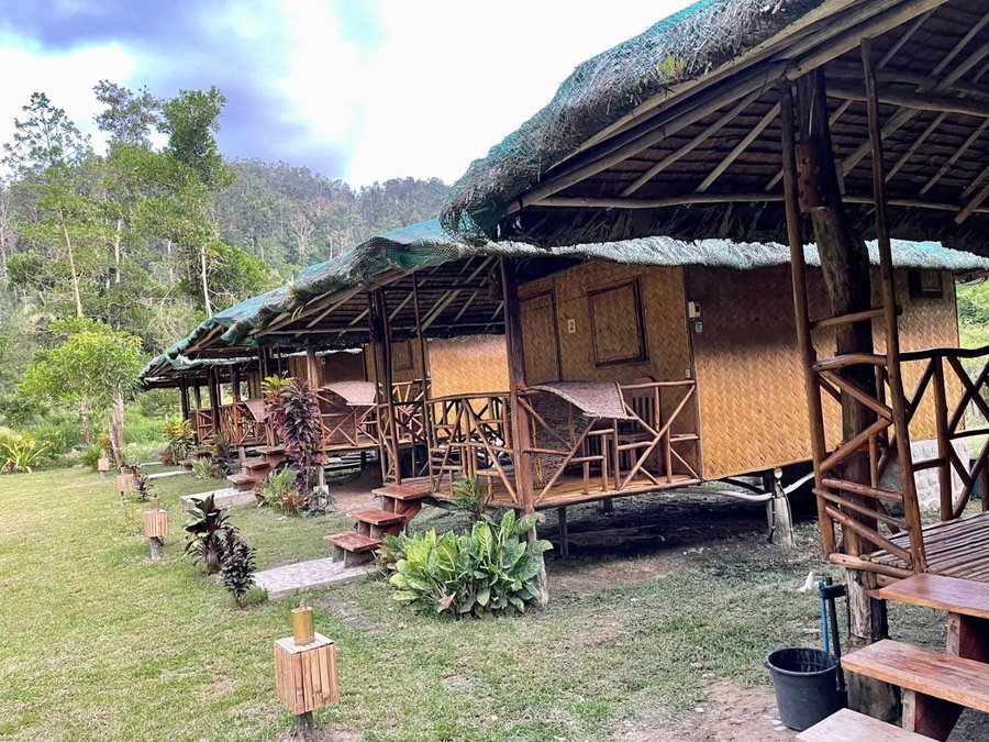 Back Trippers Inn, San Vicente, Philippines