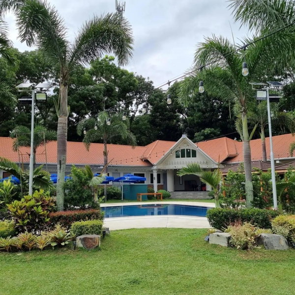 3 Peaks Resort & Boutique Hotel, Lipa, Philippines