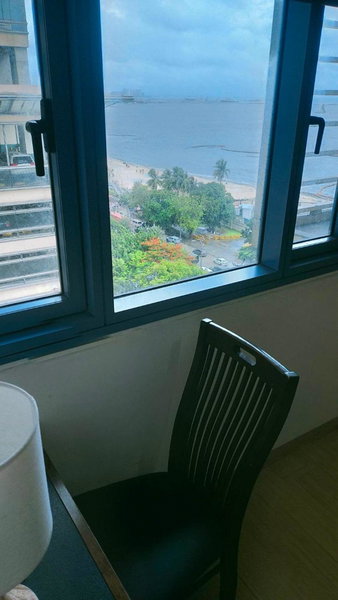 Roxas Blvd Stunning Studio Condo Near US Embassy, Manila, Philippines