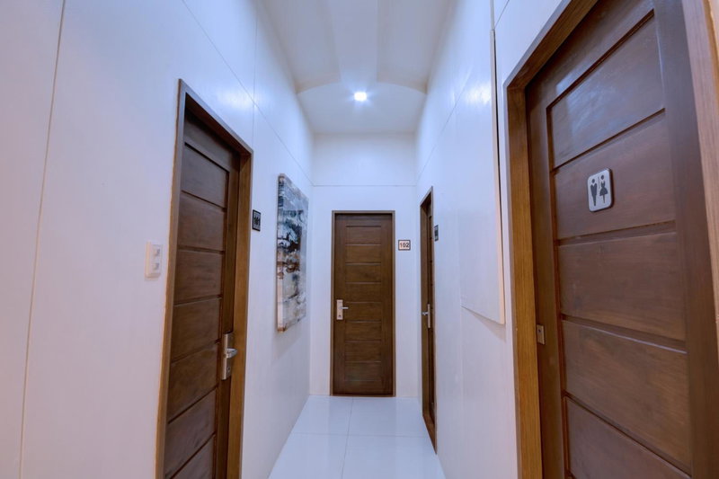 Sulit Budget Hotel near Dgte Airport Citimall, Dumaguete, Philippines
