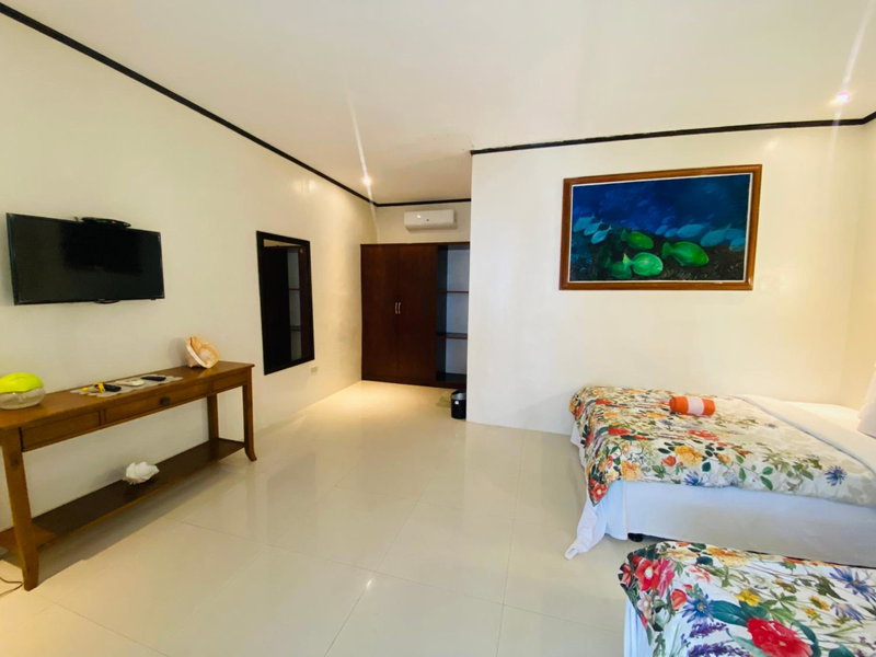 Bentrina Diving Resort, Mabini, Philippines