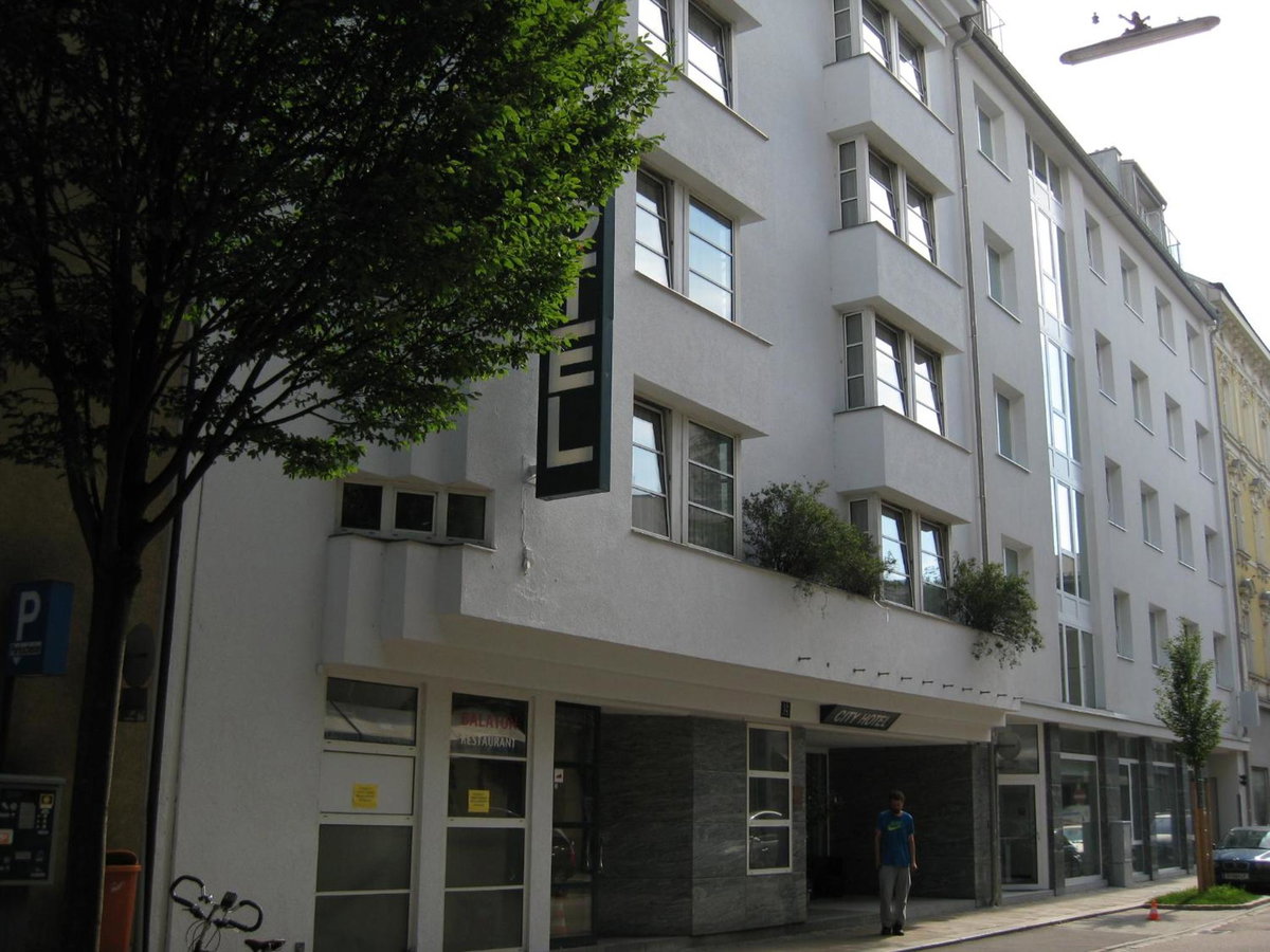 City-Hotel, Österreich