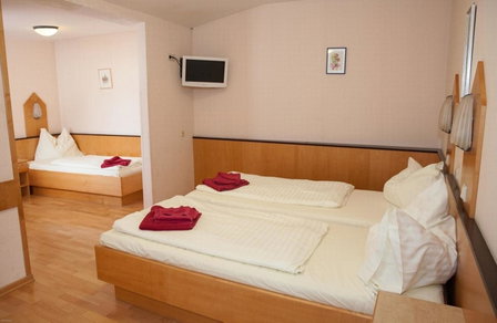 Gasthof Roderich Hotel, Langenzersdorf, Austria