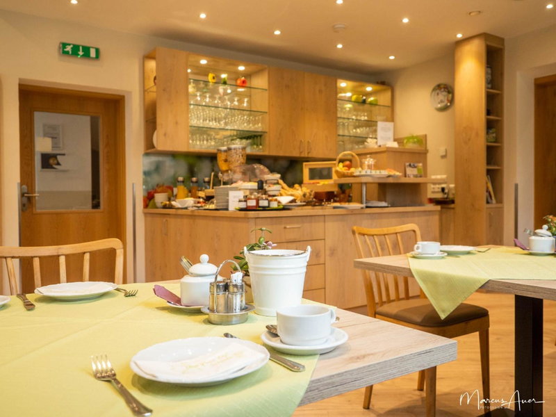 Pension Ehrenfried - Hotel garni, Kindberg, Австрия