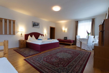Hotel Pension Kandolf, Tamsweg, Austria
