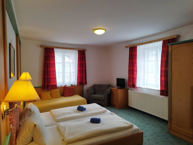 Hotel Pension Kandolf, Tamsweg, Austria