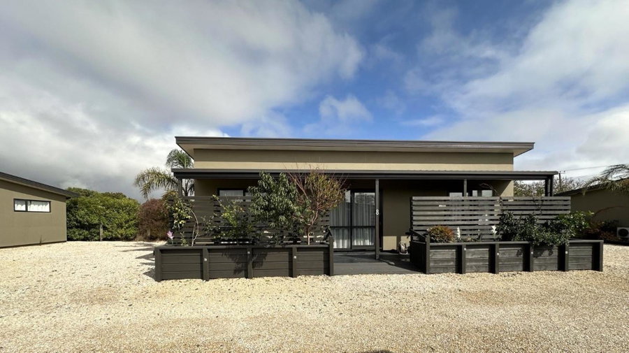 Country Retreats on Ranzau 8, Hope, New Zealand