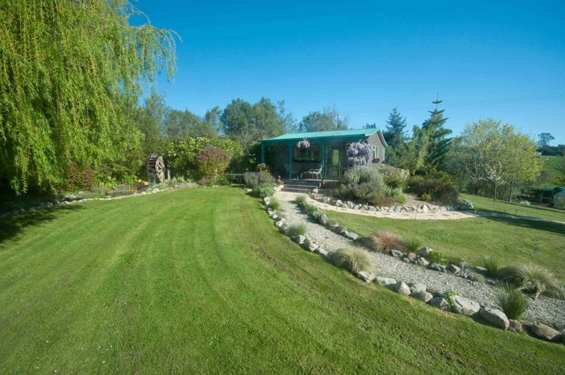 Waterwheel Cottage, Upper Moutere, New Zealand