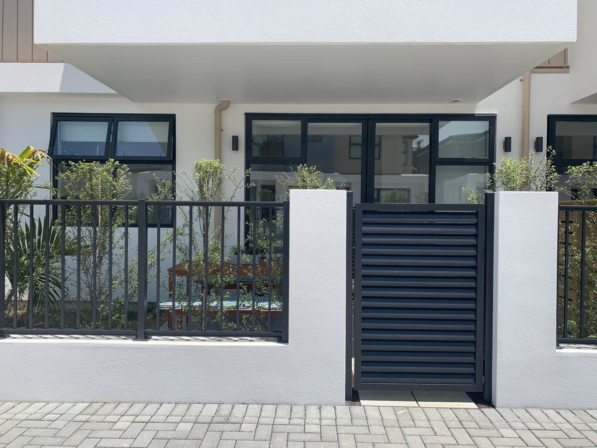 Hotel · De la Plage Residences, Orewa