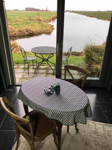 B&B De Beijersche Stee, Logies aan de Waterkant, Stolwijk, Niederlande