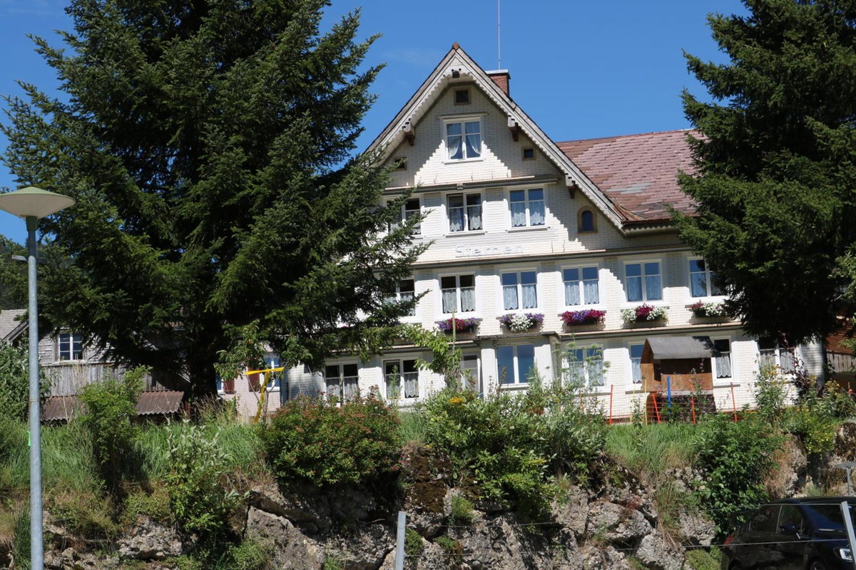 Hotel · Schlafen im Sternen Ennetbühl, Nesslau