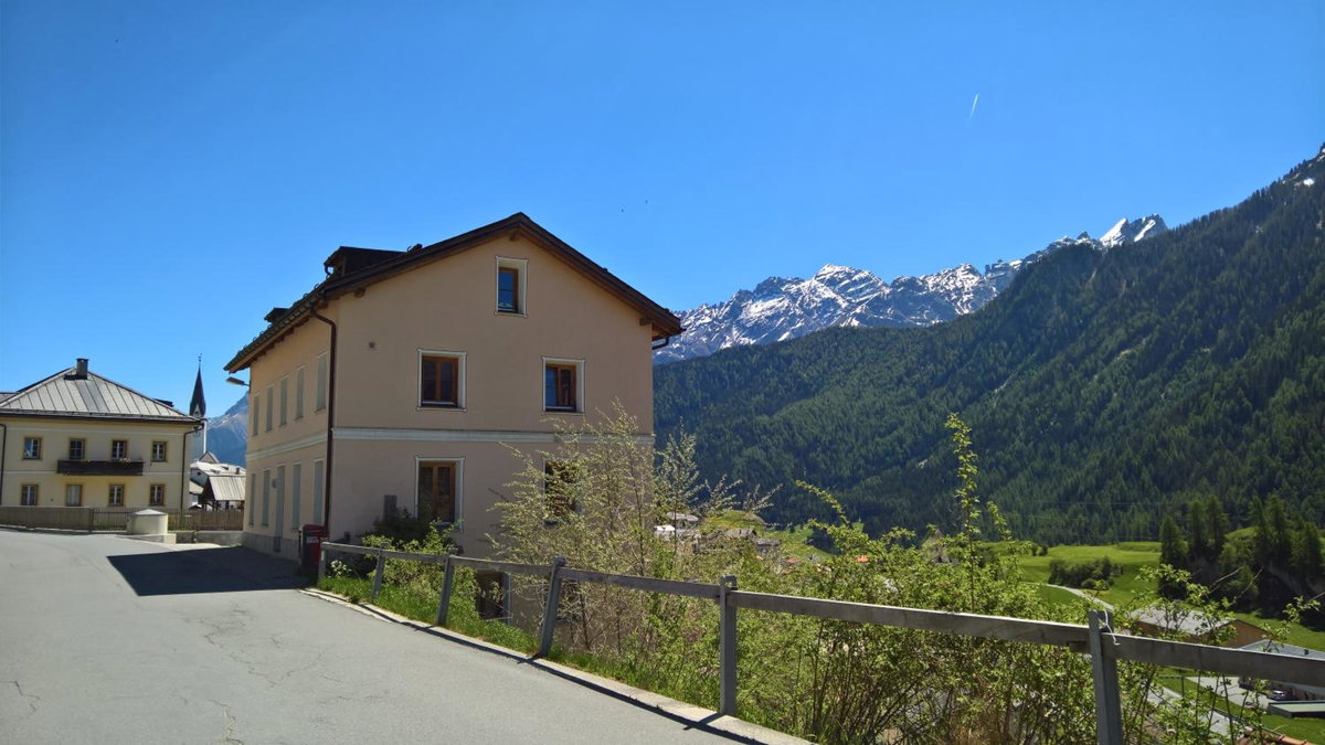 Отель · B&B Chasa Arfusch, Ardez