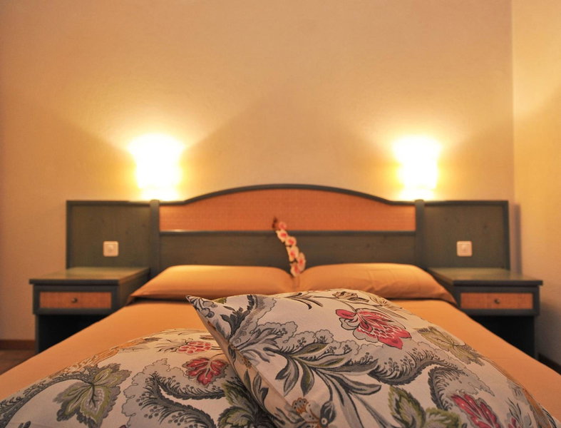 Hotel Ristorante Grotto Serta, Lamone, Suisse