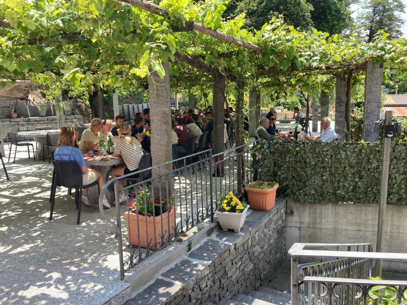 Hotel Ristorante Grotto Serta, Lamone, Suisse