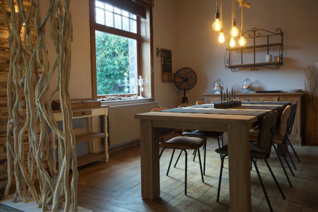 L'Ancienne Poste - chambres d'hôtes et table de dégustation, Marloie, Бельгия