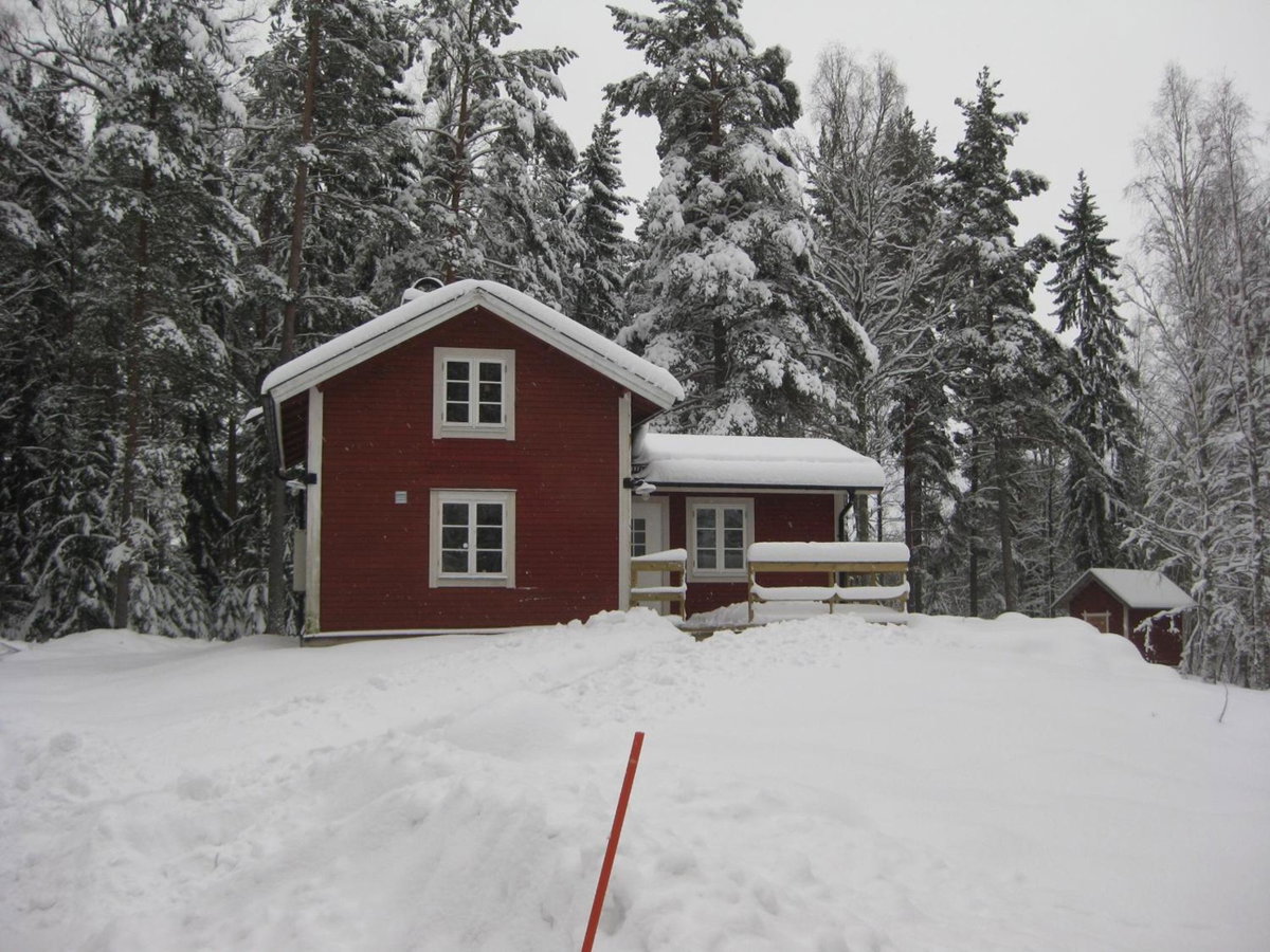Hotel · Hyttsnåret, Östra Löa