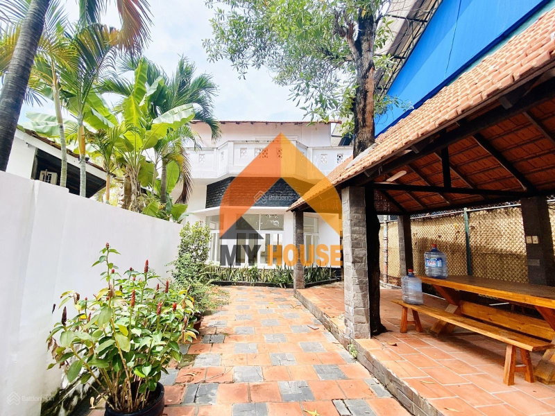 House for rent in Ho Chi Minh, Vietnam · District 2 · 4 rooms, 3 baths