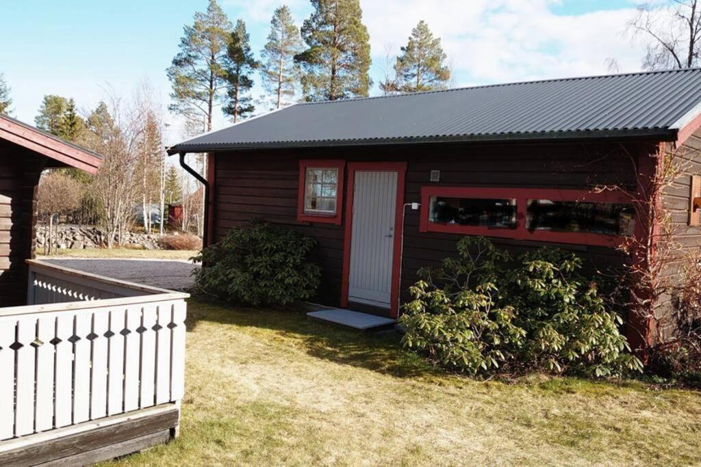 Cosy non smoking Cabin close to beach,Alnö, Sweden