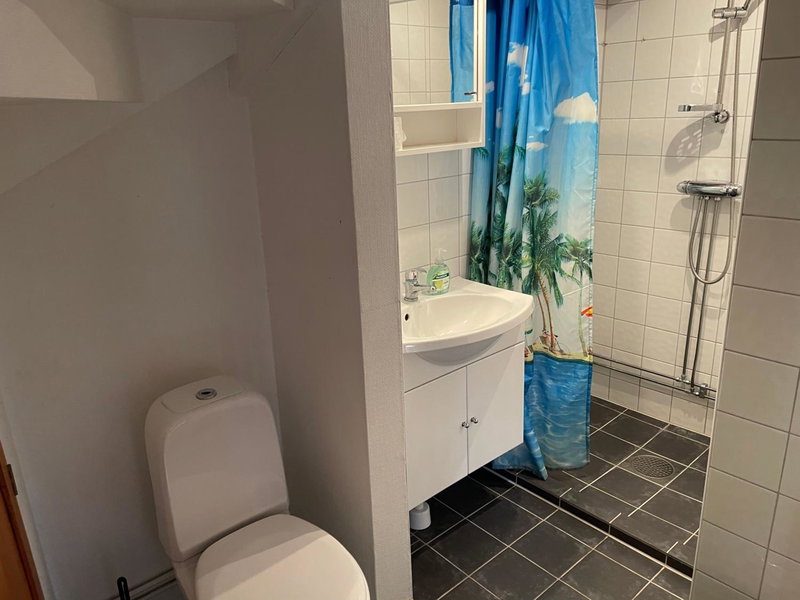 Cozy lodge at horse farm with lake and sauna, Hölö, Sweden