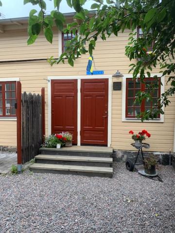 Gårdshuset, Sweden