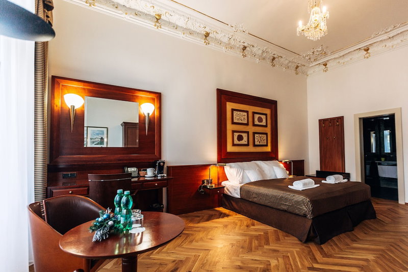 Hotel Golden Lamb, Karlovy Vary, Czechia