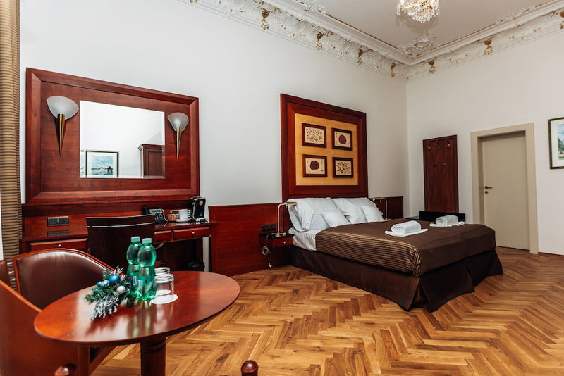 Hotel Golden Lamb, Karlovy Vary, Czechia