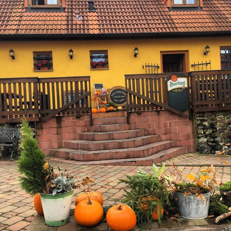 Hotel · Penzion Hrádecký Dvůr, Plzeň