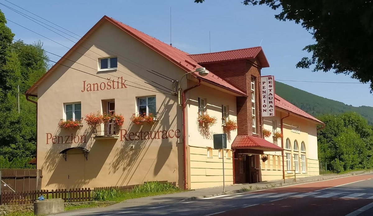 Hôtel · Penzion Janoštík, Rožnov Pod Radhoštěm