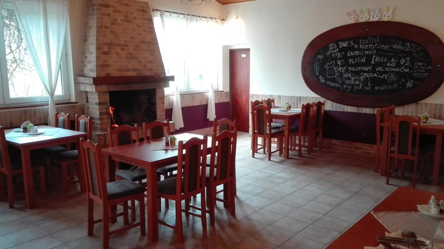 Penzion Maco Buchlovice, Buchlovice, Czechia