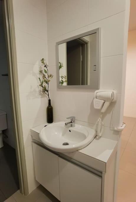 G Residence - 2R2B Barrington Night Market (2), Malaysia