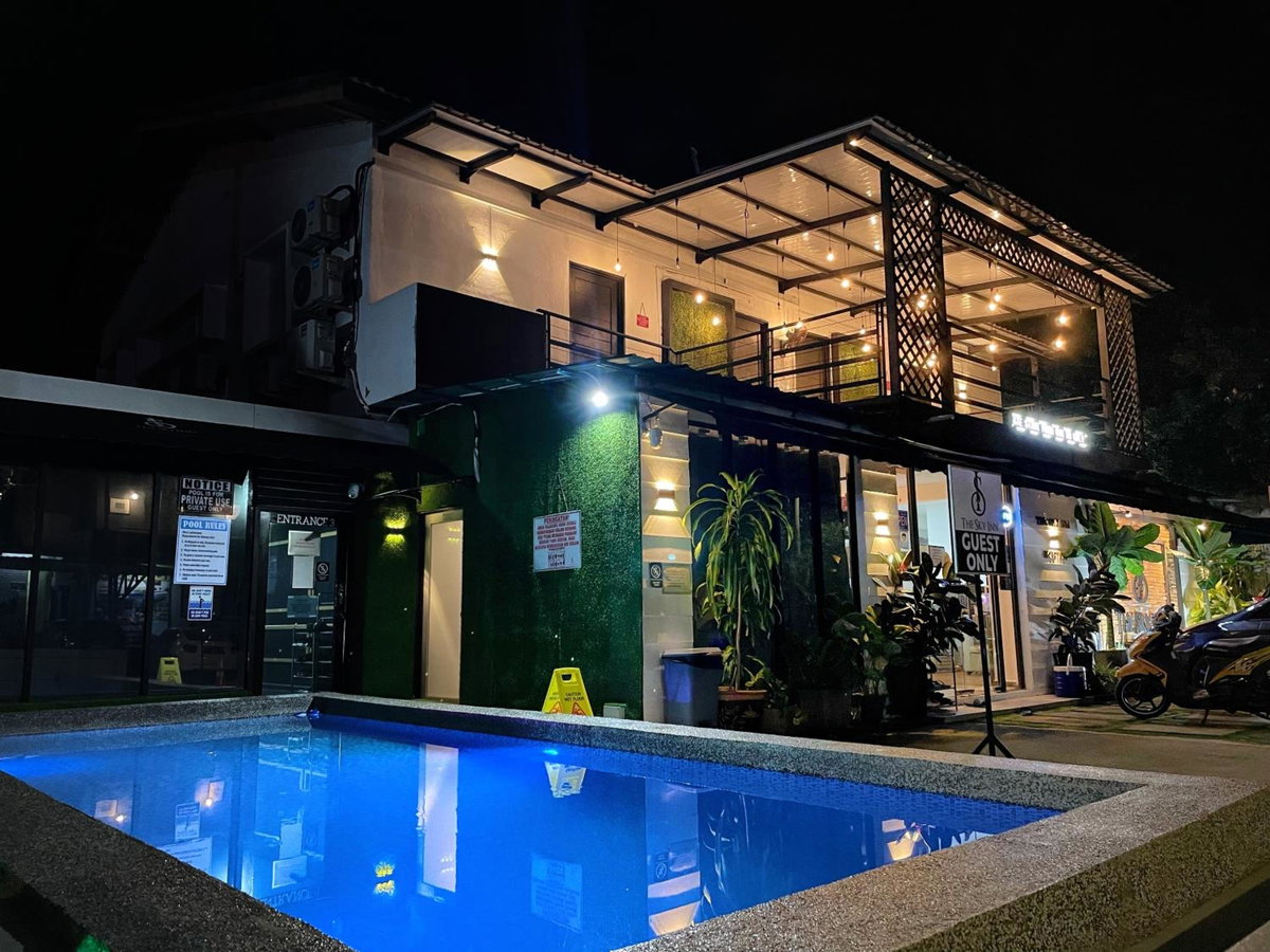 The Sky Inn, Malasia