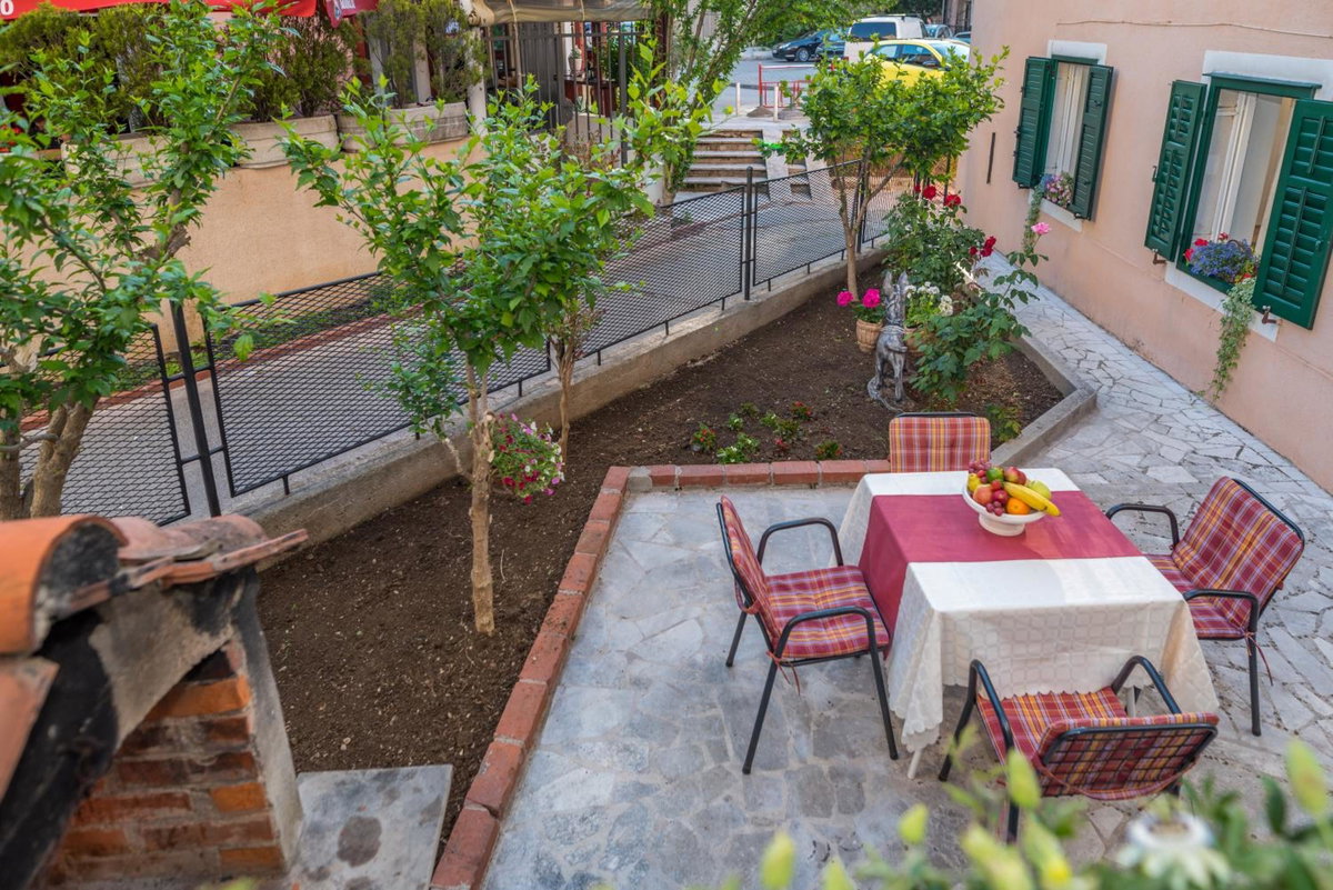 Hotel · Apartman Grgur, Split