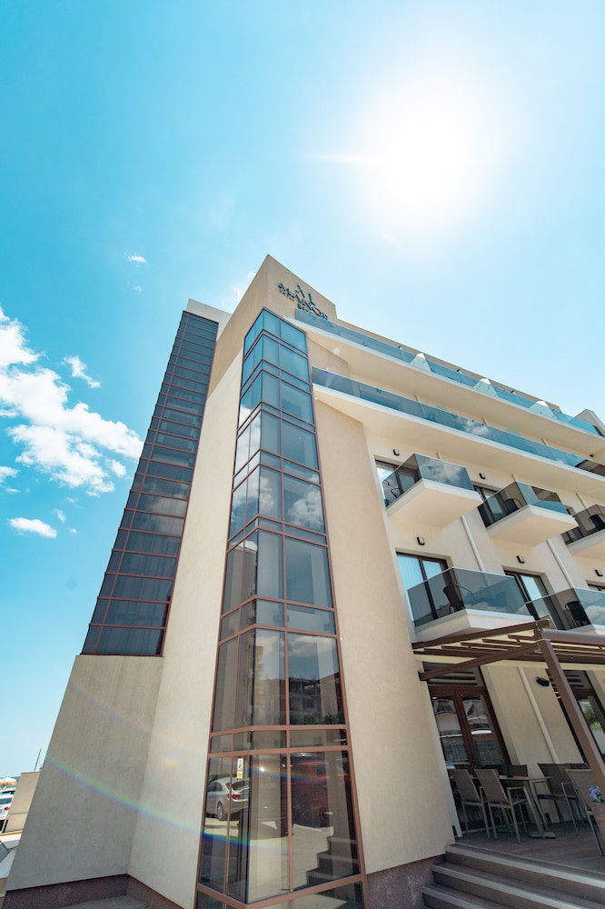 Hotel · Hotel Manor, Navodari