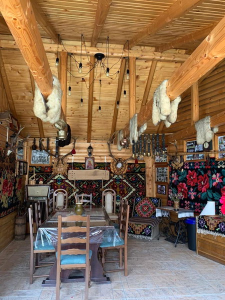 Casa de pe Deal, Sadova, Romania