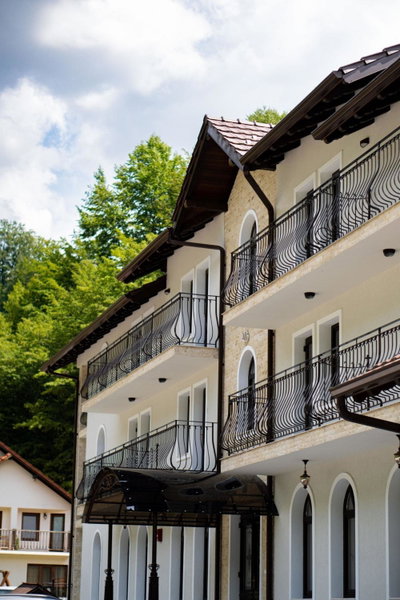 Perla Dacilor, Grădiştea de Munte, Romania