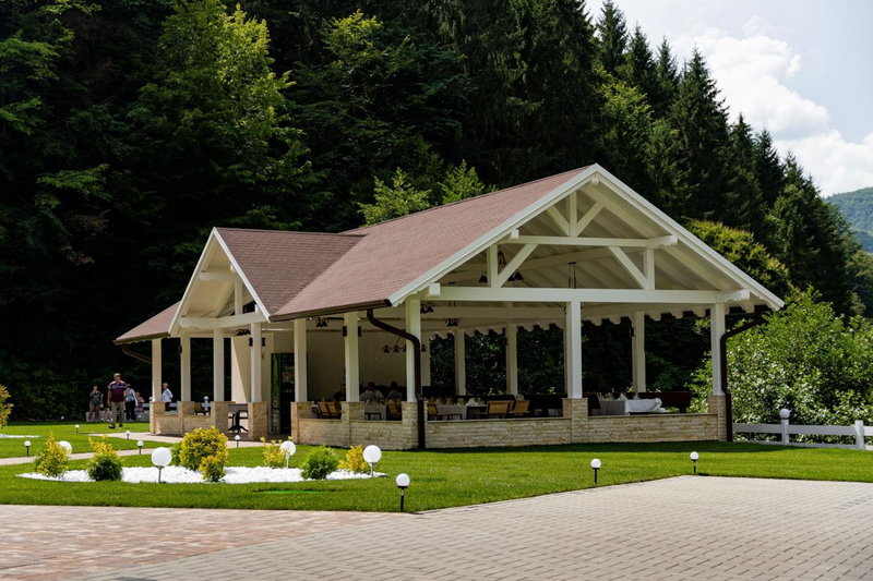 Perla Dacilor, Grădiştea de Munte, Romania
