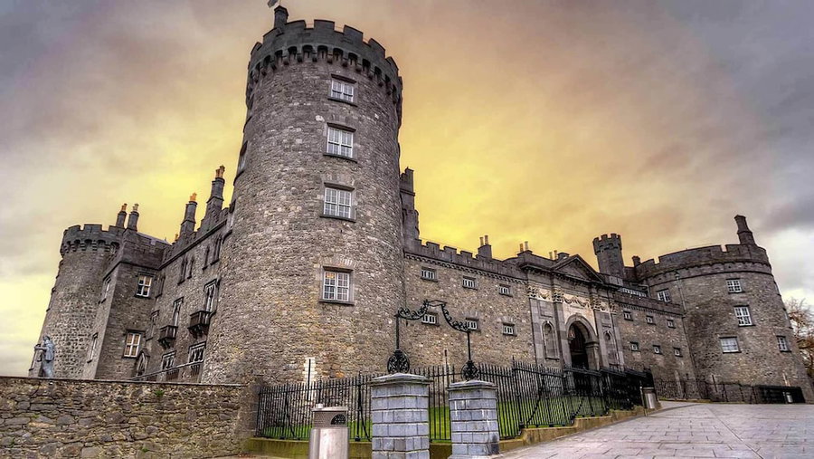 Mattys Pub & Apartments, Muine Bheag, Irlanda