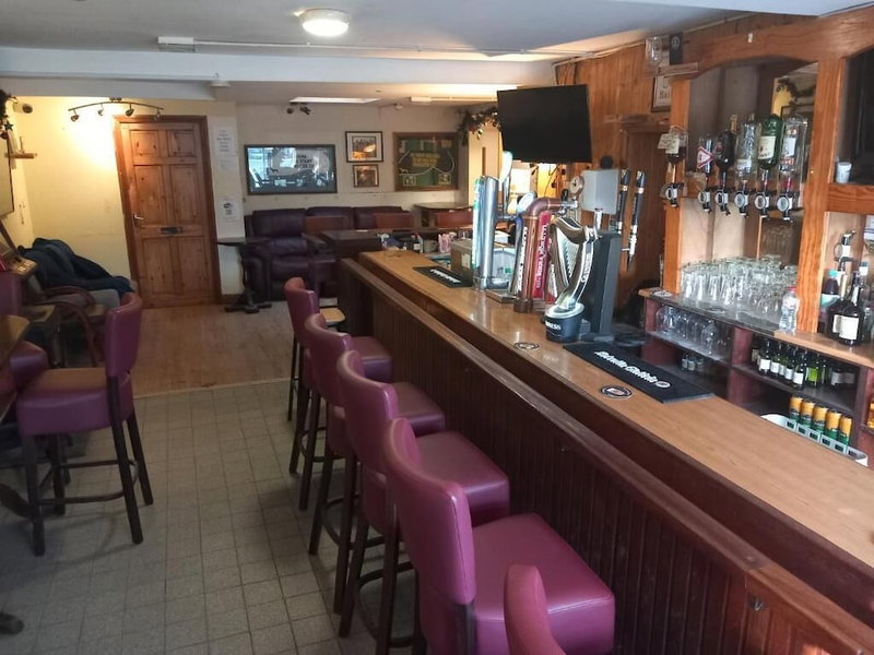 Mattys Pub & Apartments, Muine Bheag, Irlanda