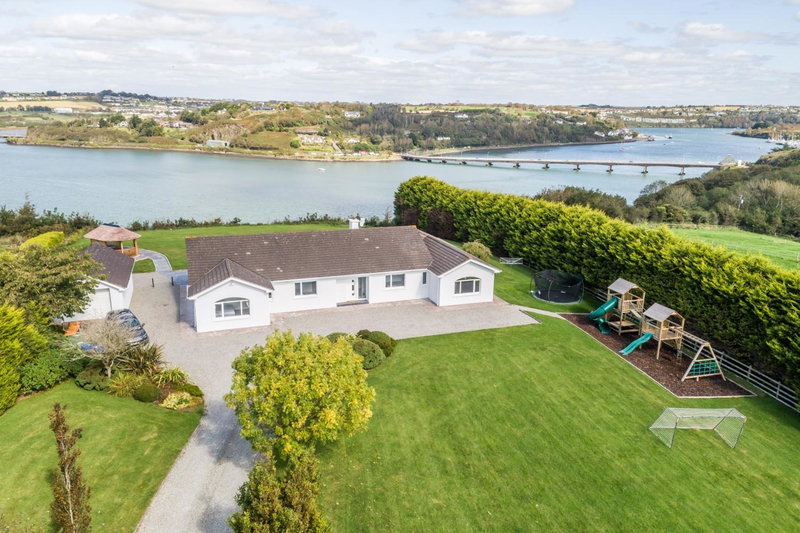Marina views, Kinsale, Hosted by Exquisite holiday homes, sleeps 20, Kinsale, Irlande